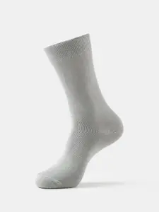 Jockey Men Grey Solid Calf-Length Socks