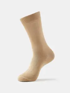 Jockey Men Beige Solid Calf Length Socks