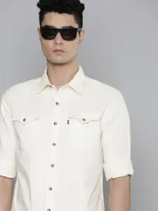 Levis Men Off White Slim Fit Pocket Detail Pure Cotton Casual Shirt