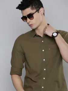 Levis Men Olive Green Slim Fit Solid Pure Cotton Casual Shirt