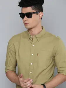 Levis Men Olive Green Solid Slim Fit Casual Shirt