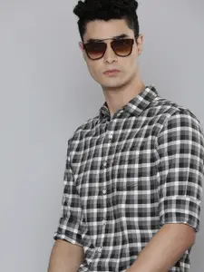 Levis Men Grey & White Slim Fit Gingham Checked Casual Shirt