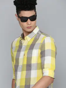 Levis Men Yellow &Grey Slim Fit Checked Pure Cotton Casual Shirt