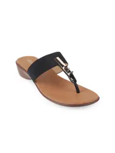 Metro Women Black Embellished Flats