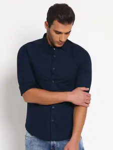 Wrangler Men Navy Blue Solid Slim Fit Casual Shirt