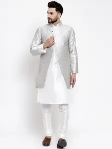 Kaifoo Men White & Silver-Toned Kurta with Churidar