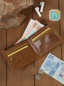LOUIS STITCH Men Tan Zip Detail Leather Two Fold Wallet