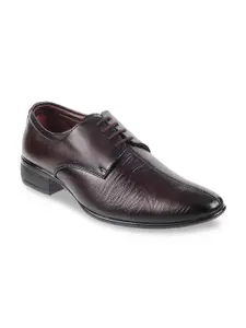 Metro Men Maroon Solid Leather Textured Formal Oxfords