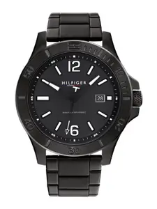 Tommy Hilfiger Men Dial & Stainless Steel Bracelet Style Straps Analogue Watch TH1791996
