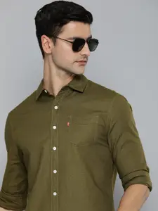 Levis Men Olive Green Solid Slim Fit Pure Cotton Casual Shirt