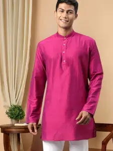 TATTVA Men Fuchsia Solid Cotton Kurta