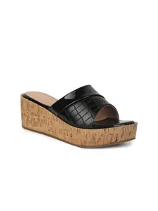 VALIOSAA Black Wedge Sandals