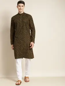 SOJANYA Men Black Printed Pure Cotton Kurta with Churidar