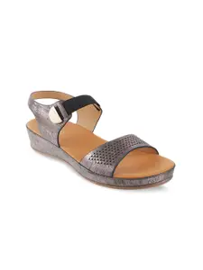 Metro Black Woven Design Casual Platform Heels