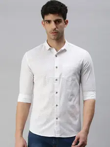 SHOWOFF Men White Comfort Slim Fit Casual Shirt