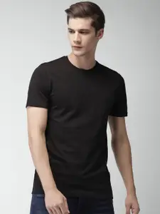 HIGHLANDER Men Black Slim Fit Solid Round Neck Pure Cotton T-shirt with Chest Pocket