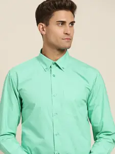 Hancock Men Green Solid Pure Cotton Slim Fit Formal Shirt