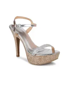 Inc 5 Women Silver-Toned & Silver-Toned Ethnic Comfort Sandals