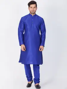 VASTRAMAY Men Blue Pleated Kurta with Pyjamas