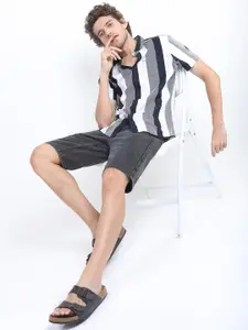 HIGHLANDER Men Navy Blue Slim Fit Striped Casual Shirt