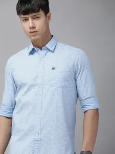 Arrow Sport Men Pure Cotton Manhattan Slim Fit Ditsy Printed Casual Shirt