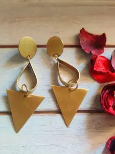 Binnis Wardrobe Gold-Toned Contemporary Hoop Earrings