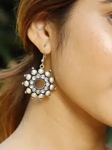 Binnis Wardrobe White Contemporary Studs Earrings