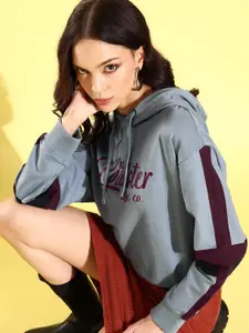 The Roadster Lifestyle Co. Women Printed Hooded Sweatshirt