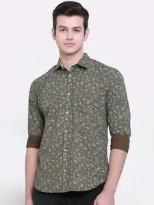 cape canary Men Olive Green Floral Printed Regular Fit Cotton Casual Shirt
