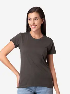 Vami Women Olive Green Solid Cotton T-shirt