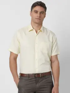 Van Heusen Men Yellow Slim Fit Solid Formal Shirt