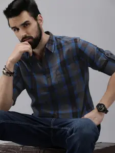 The Roadster Lifestyle Co. Men Blue & Black Checked Pure Cotton Casual Shirt
