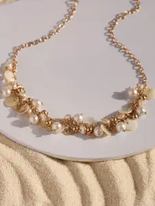 DEEBACO Gold-Toned & Off White Delicate Pearls Shore Necklace
