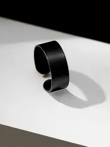Roadster Men Black Finger Ring