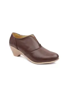 VALIOSAA Women Brown Solid Block Heels