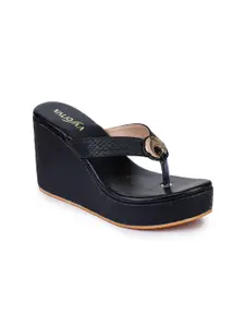 VALIOSAA Black Wedge Sandals