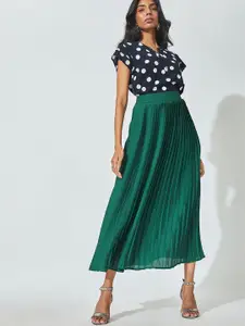 The Label Life Women Green Solid Pleated Midi Skirt