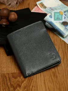 LOUIS STITCH Men Grey Leather Two Fold Wallet