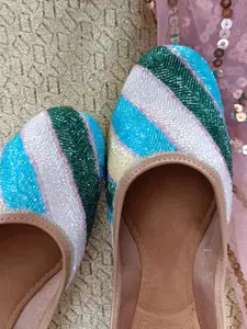 DESI COLOUR Women Multicoloured Printed Ethnic Mojaris Flats