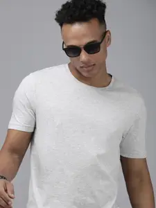 Roadster Men Grey Melange T-shirt