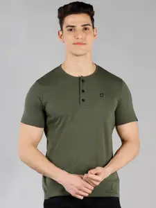 Urbano Fashion Men Green Slim Fit Cotton T-shirt
