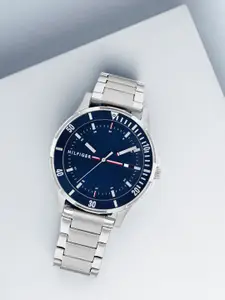 Tommy Hilfiger Men Blue Dial & Silver Toned Stainless Steel Bracelet Style Straps Analogue Watch