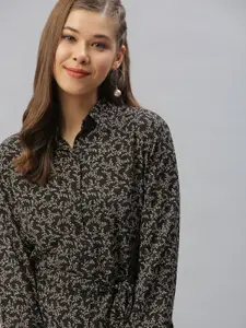 SHOWOFF Women Black Comfort Slim Fit Floral Printed Casual Shirt