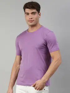 Huetrap Men Lavender Solid Pure Cotton T-shirt