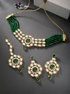Peora Green Gold Plated Kundan Choker Necklace Earring & Maang Tikka Jewellery Set
