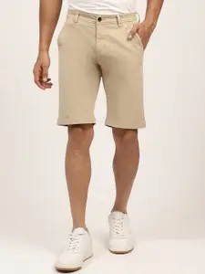 LINDBERGH Men Beige Solid Regular Fit Shorts