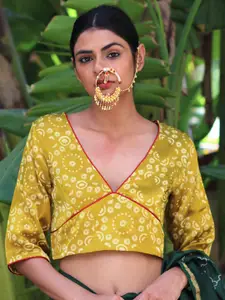 Chidiyaa Women Yellow Block Printed Silk Saree Blouse