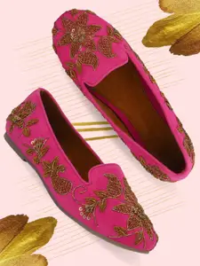 AADY AUSTIN Women Pink Embroidered Ethnic Mojaris