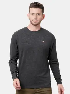 t-base Men Black Solid T-shirt