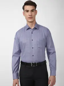 Van Heusen Men Blue Checked Pure Cotton Casual Shirt